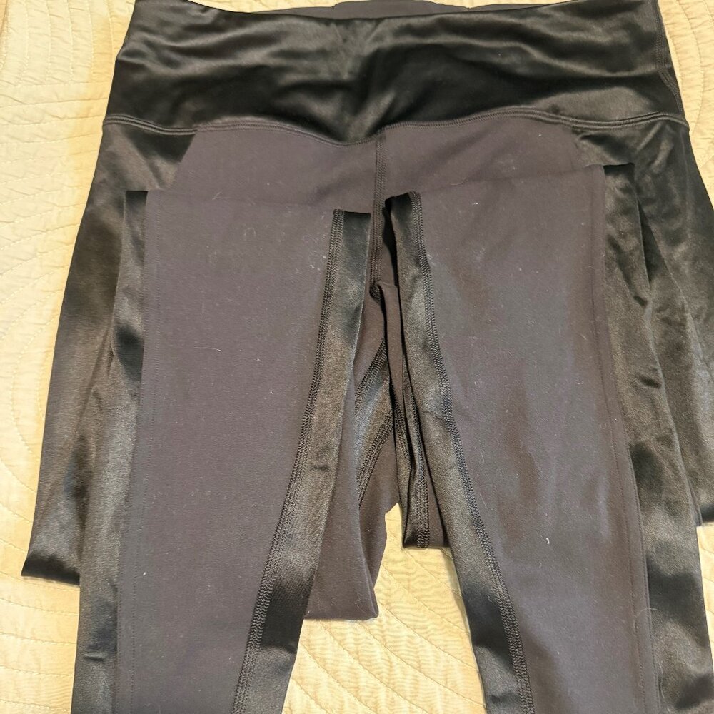 Luluemon Wunder Train High-Rise Tight 28" Satin Panels